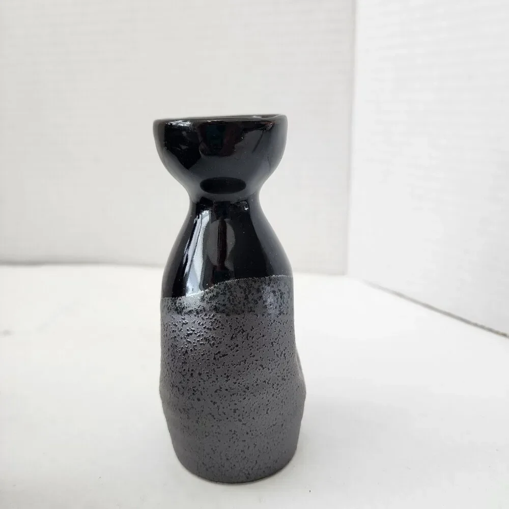 Utsuwa No Yakata Japanese Sake Set Dispenser 4 Cups Black Ceramic New In Box - Picture 5 of 16